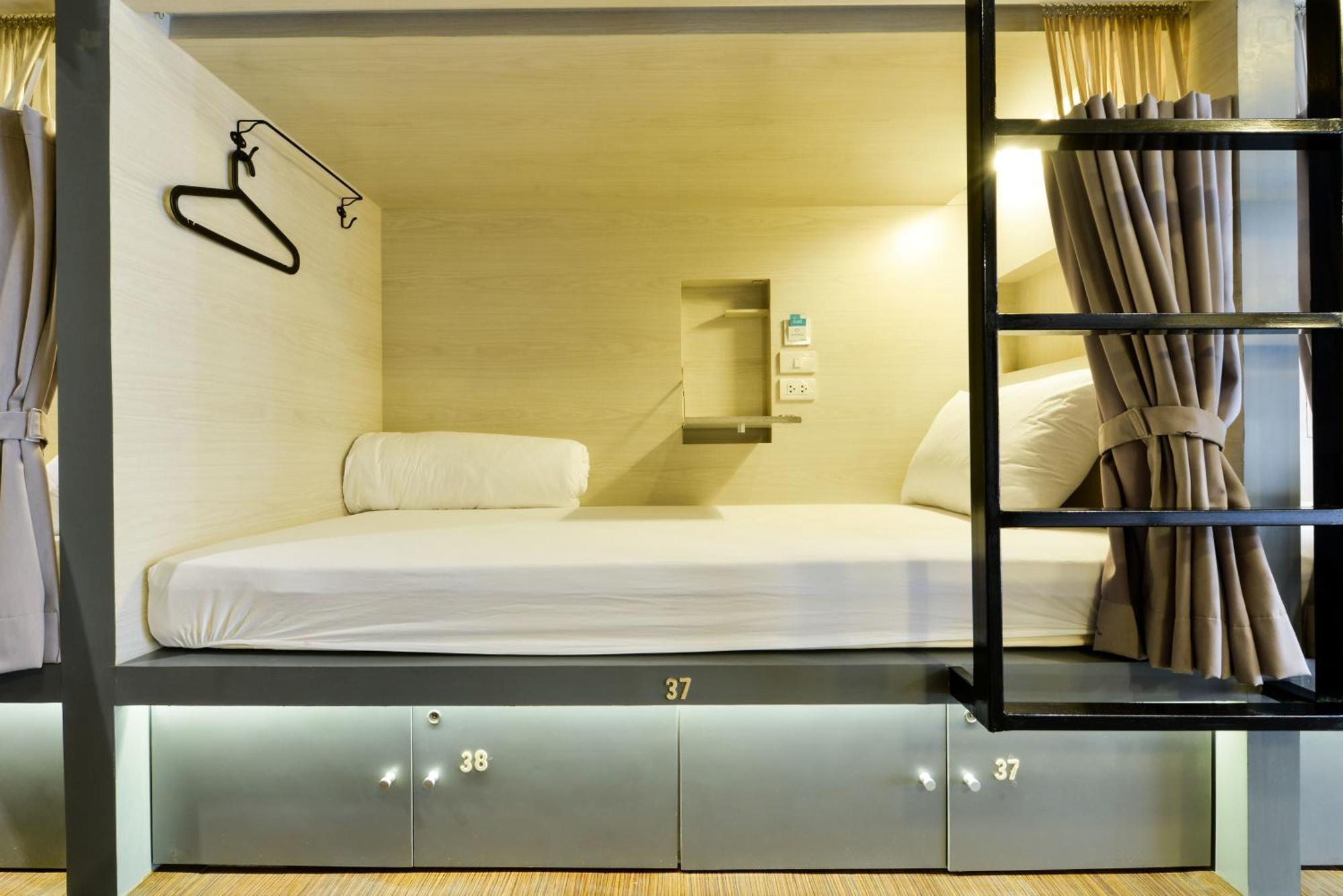 Single Bed Bed Cube Women-Only Dormitory,699557409:JPEG